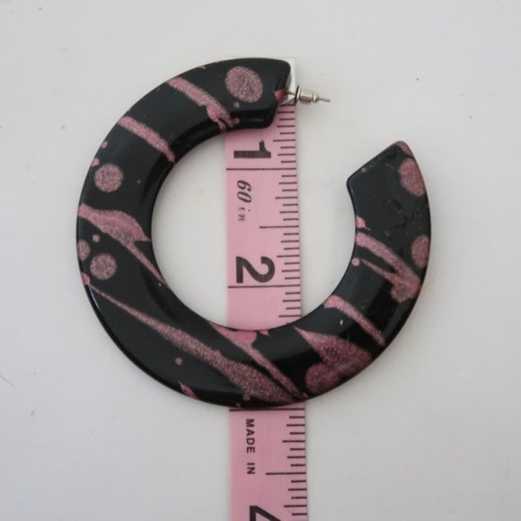 Vtg 80s Novelty large hoop earrings 2 pr lot - Picture 4 of 5